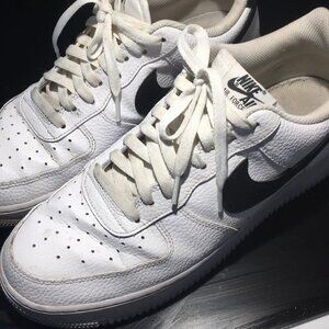 Nike AirForce 1